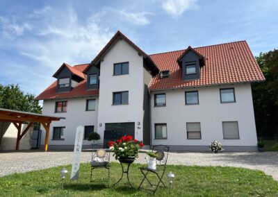 Zillehof-aussen-Stuehle